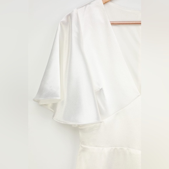 Lulus Forever Awaits White Satin Flutter Sleeve Jumpsuit LARGE - Picture 5 of 10